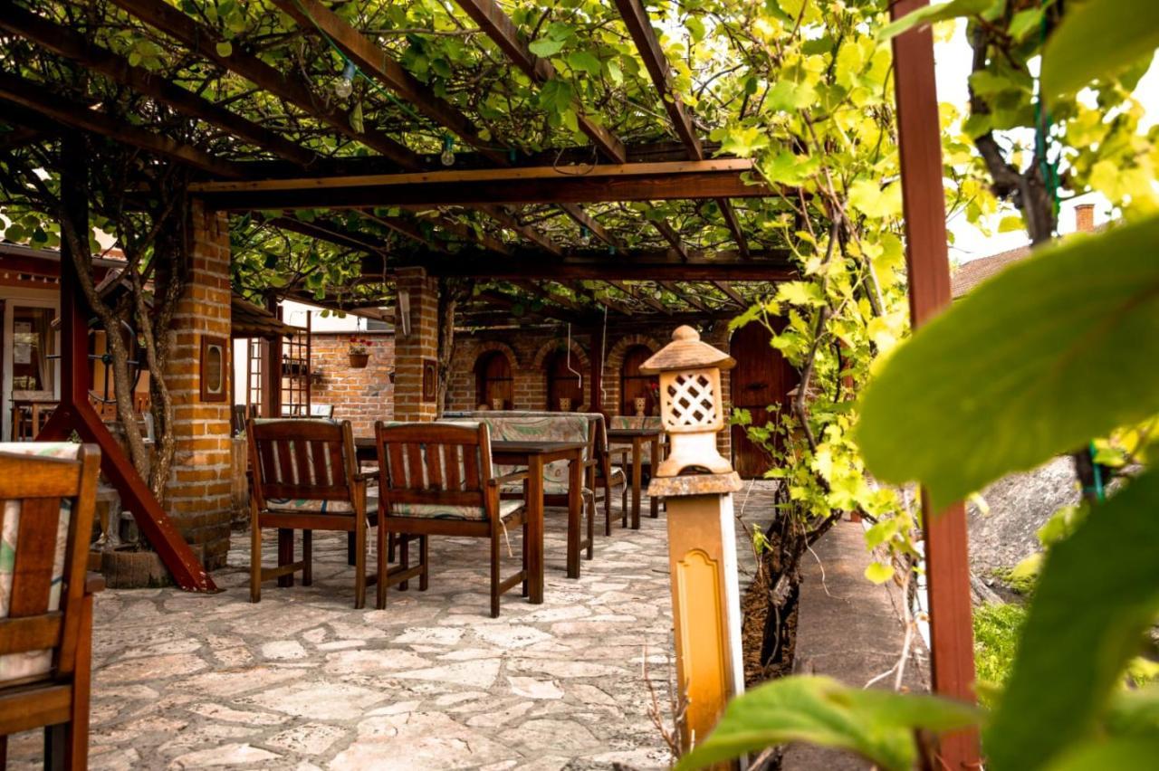 Restoran I Prenociste Egghus Ξενοδοχείο Nasice Εξωτερικό φωτογραφία