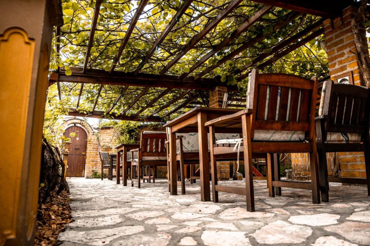 Restoran I Prenociste Egghus Ξενοδοχείο Nasice Εξωτερικό φωτογραφία